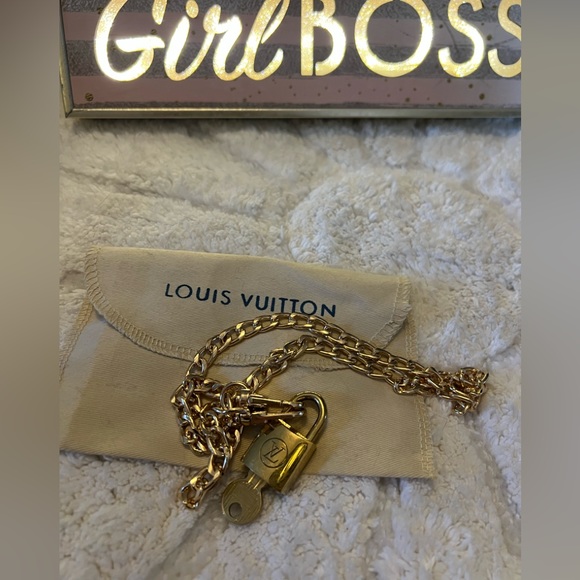 Vintage Authentic Gold lock and Key #217 - Picture 1 of 7